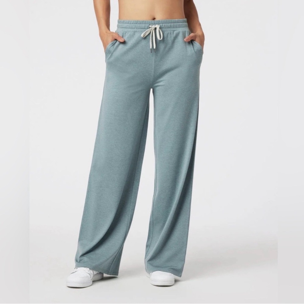 Vuori Halo Essential Wideleg Pants Vintage Pistachio Heather Small